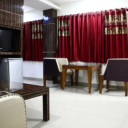 كاترا Hotel Maharaja الغرفة الصورة