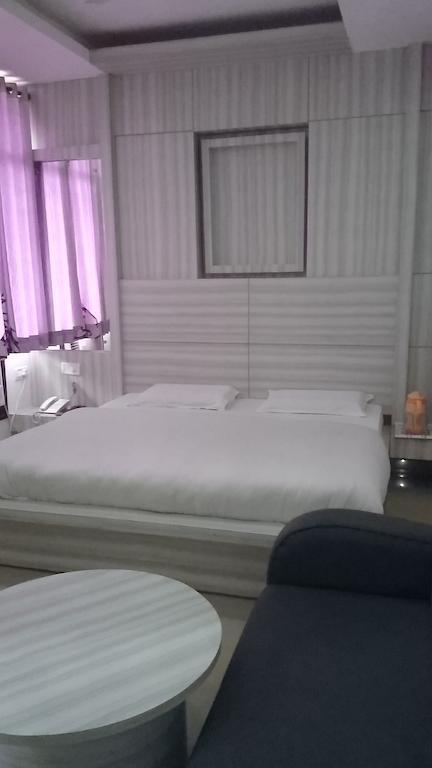 كاترا Hotel Maharaja المظهر الخارجي الصورة