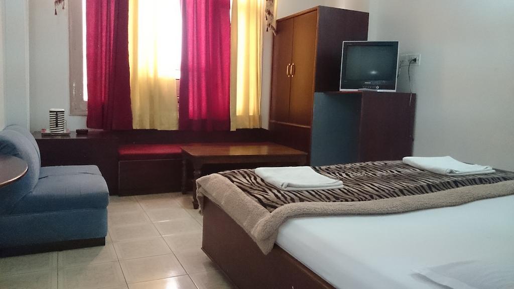 كاترا Hotel Maharaja الغرفة الصورة