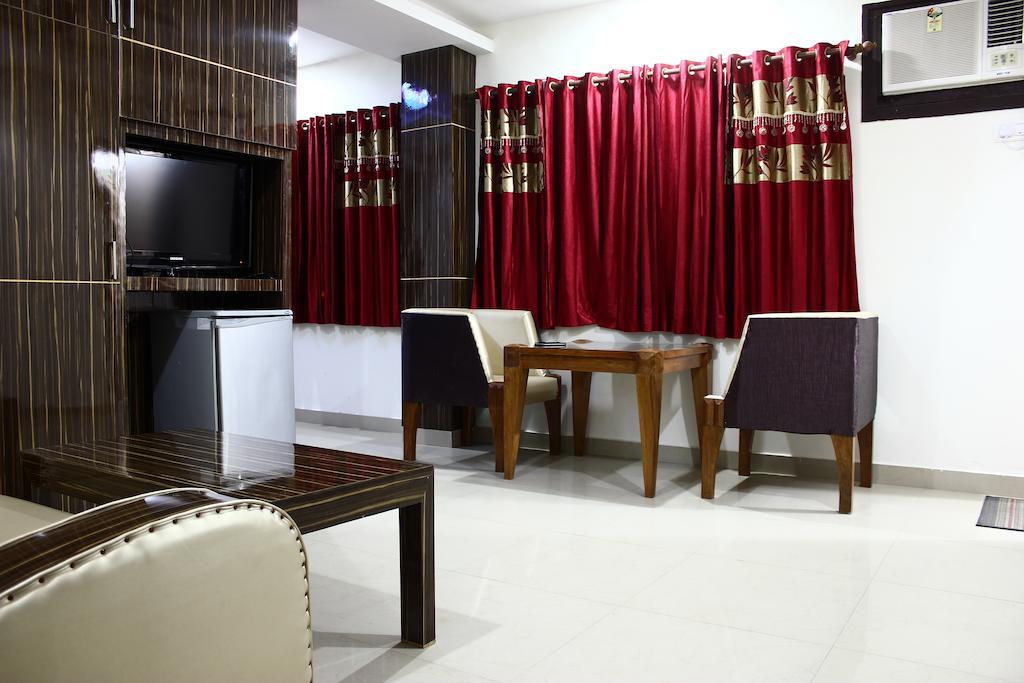 كاترا Hotel Maharaja الغرفة الصورة