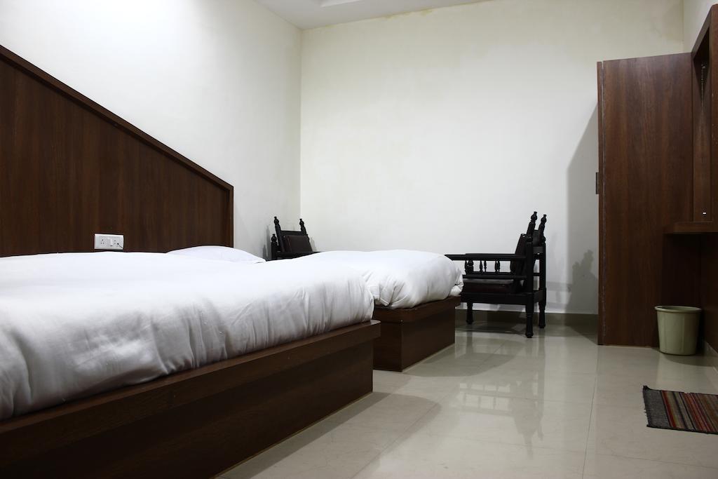 كاترا Hotel Maharaja الغرفة الصورة